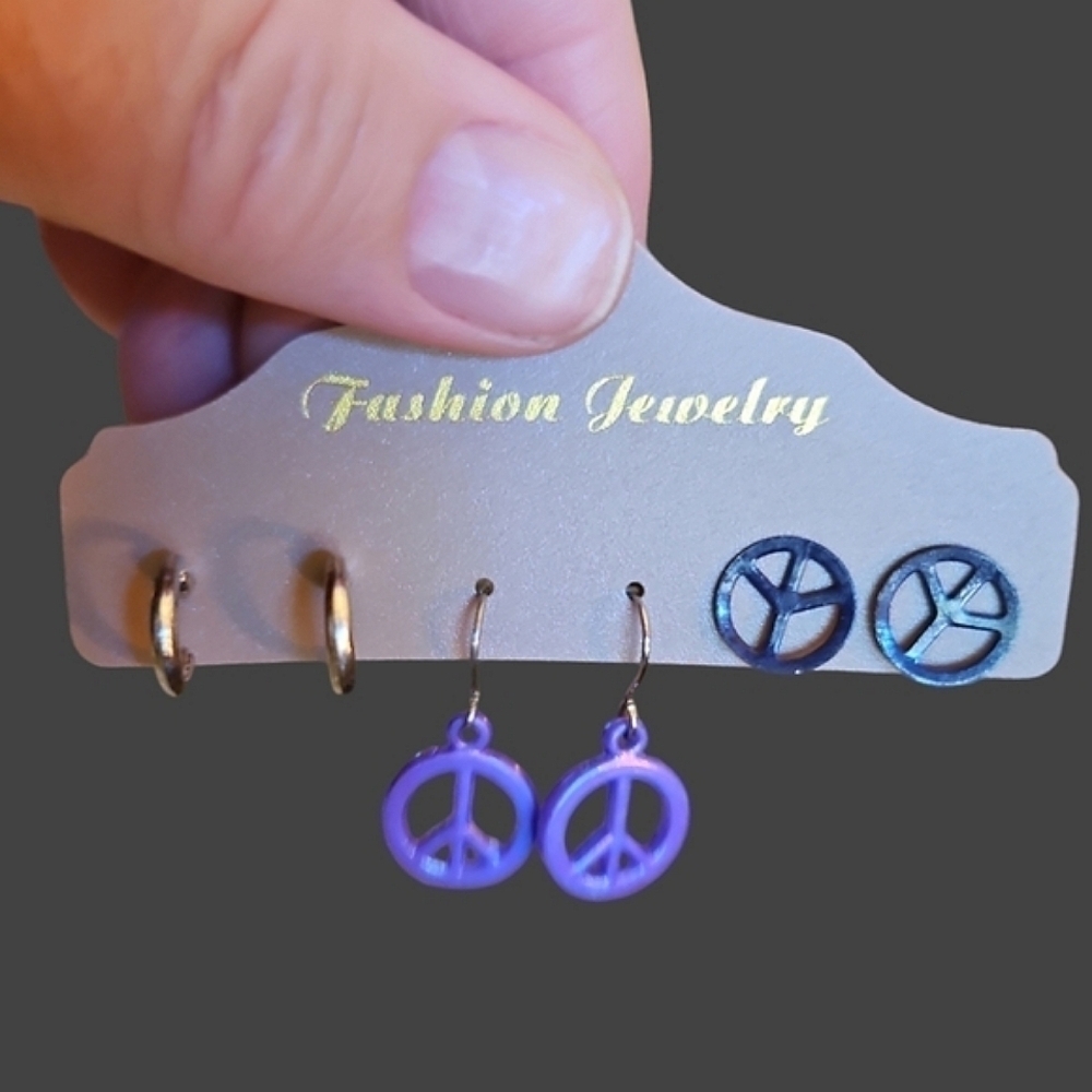 5/$25 Vintage Peace Sign Hoop Earrings Set